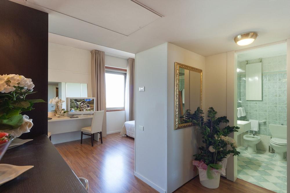 Suite Hotel Elite Bologne Extérieur photo